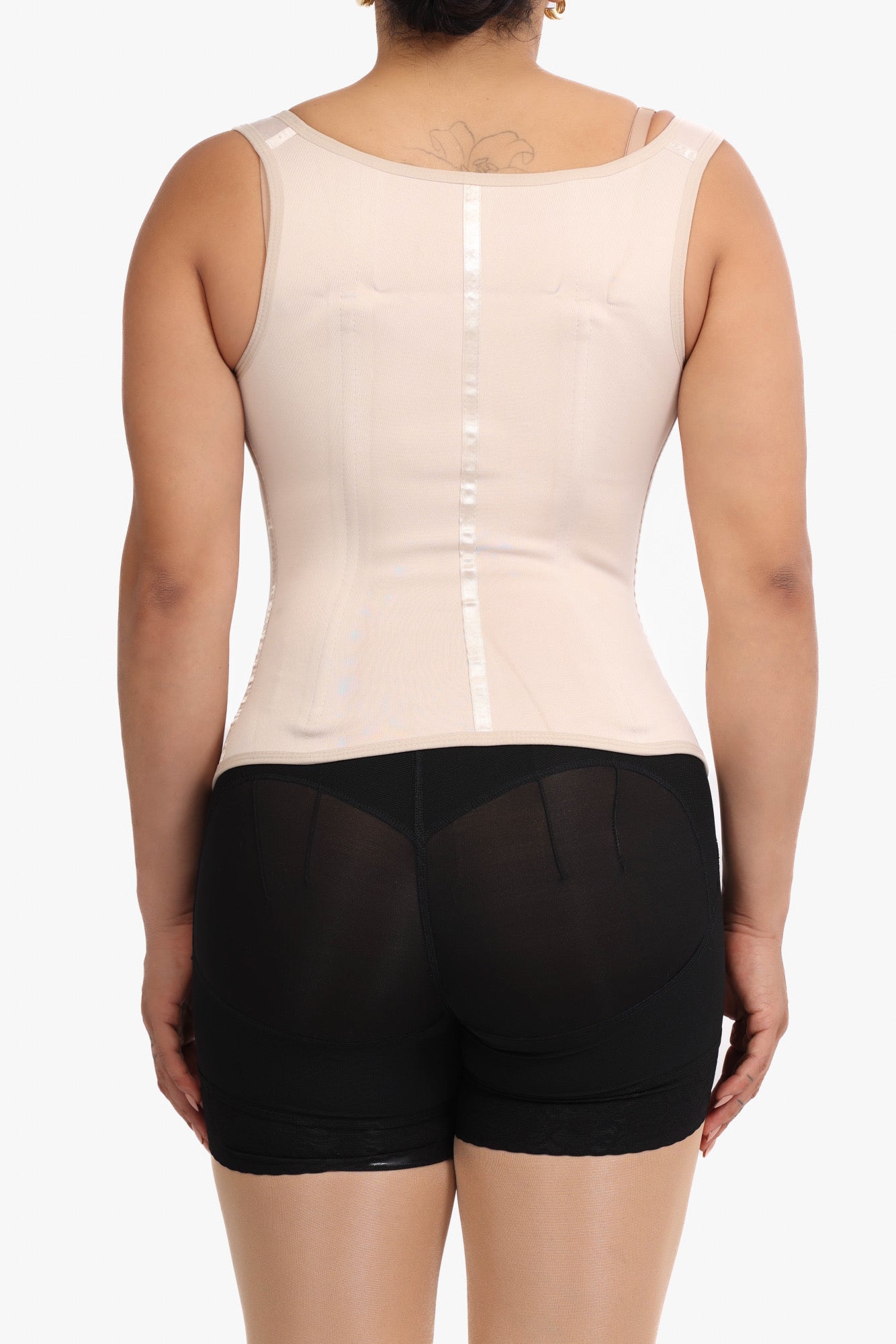 Chaleco con cinturilla